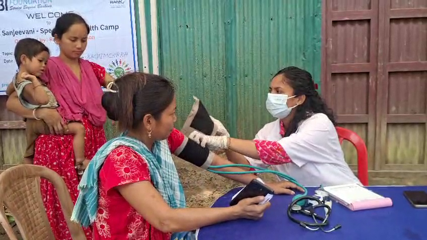 'SBI Sanjeevani - Clinic on Wheels' এবং  Ramky Foundation এর  উদ্যোগে  কাছিমছড়ায় অনুষ্ঠিত হলো বিশেষ স্বাস্থ্য শিবির