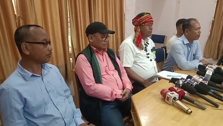 কেন্দ্র ও রাজ্য সরকারের বিরুদ্ধে চুক্তিভঙ্গের অভিযোগ, ১২ জুন থেকে ৭২ ঘন্টার জাতীয় সড়ক ও রেল অবরোধ আন্দোলনে যাচ্ছেন আত্মসমর্পণকারী বৈরীরা 