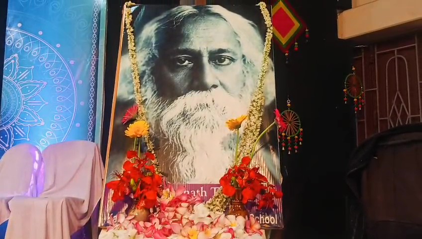 কমলপুর সরকারি ইংরেজি মাধ্যম দ্বাদশ বিদ্যালয়ের  উদ্যোগে বুধবার কমলপুর নজরুল ভবনে এক অনুষ্ঠানের মধ্য দিয়ে সংবর্ধনা জানানো হয় এবারের মাধ্যমিক পরীক্ষায় কৃতিত্ব অর্জনকারী ছাত্র-ছাত্রীদের।