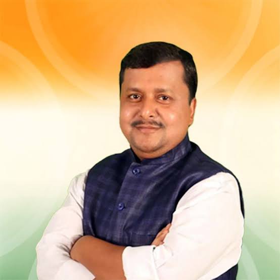 মোদীর ২৫ বছরের সেবাযাত্রার প্রশংসা নিতিন নবীনের