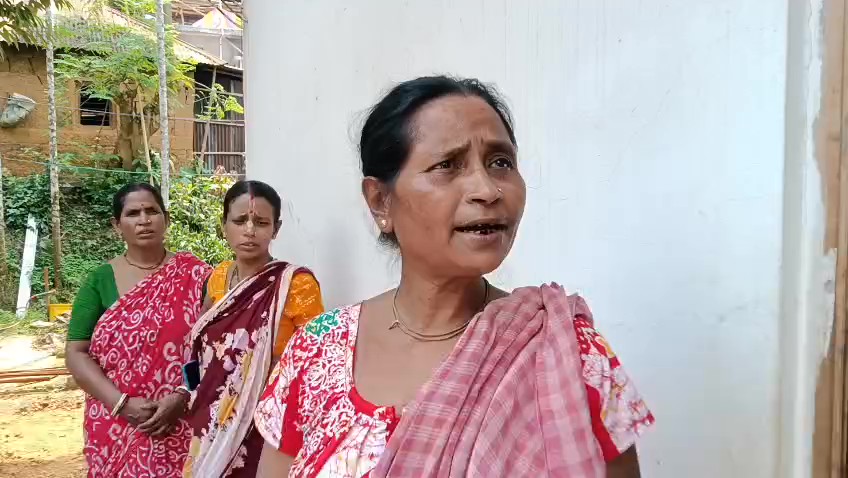 এক বৃদ্ধ মহিলার মৃতদেহ উদ্ধার নিজ ঘরে।