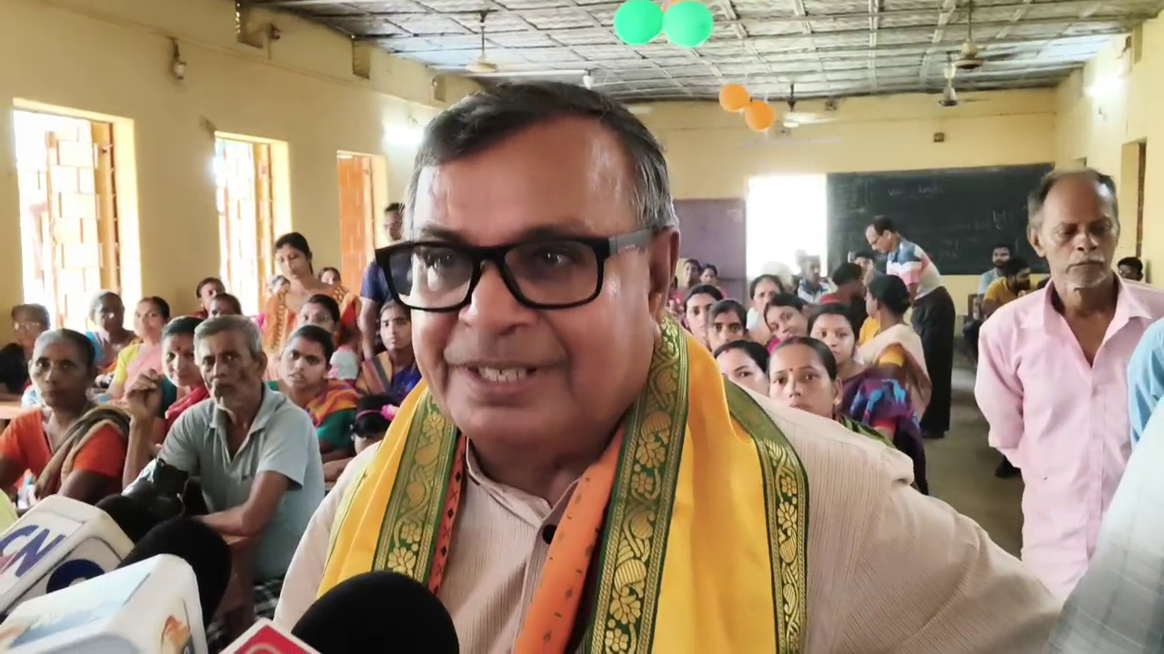 প্রধানমন্ত্রীর মন কি বাত অনুষ্ঠান ঘিরে বড়জলার মধ্য ভূবনবনের ব্যাপক সাড়া 