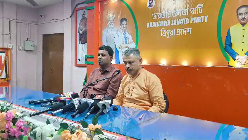 অষ্টম বছর পূর্তি উপলক্ষে রাজ্যবাসীকে অভিনন্দন জানিয়েছে   বিজেপির ত্রিপুরা প্রদেশ প্রবক্তা নবেন্দু ভট্টাচার্য 