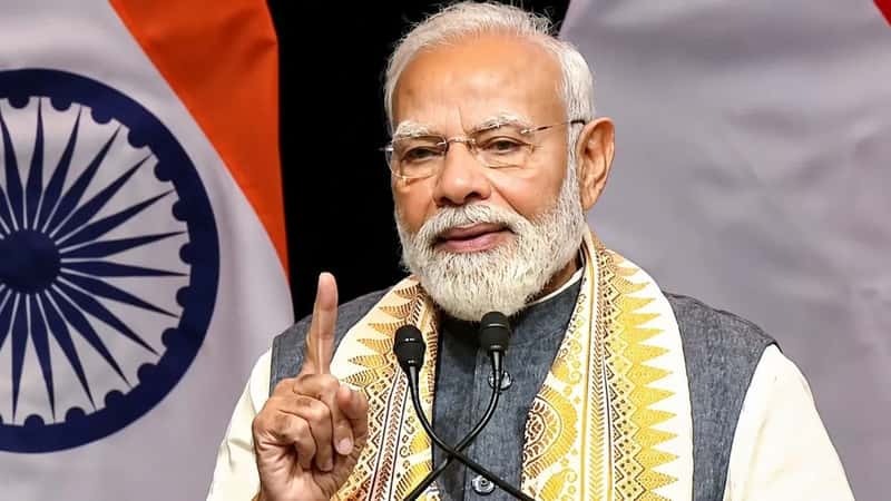 মন কি বাত অনুষ্ঠানে দেশের সাফল্যের গল্প তুলে ধরলেন প্রধানমন্ত্রী