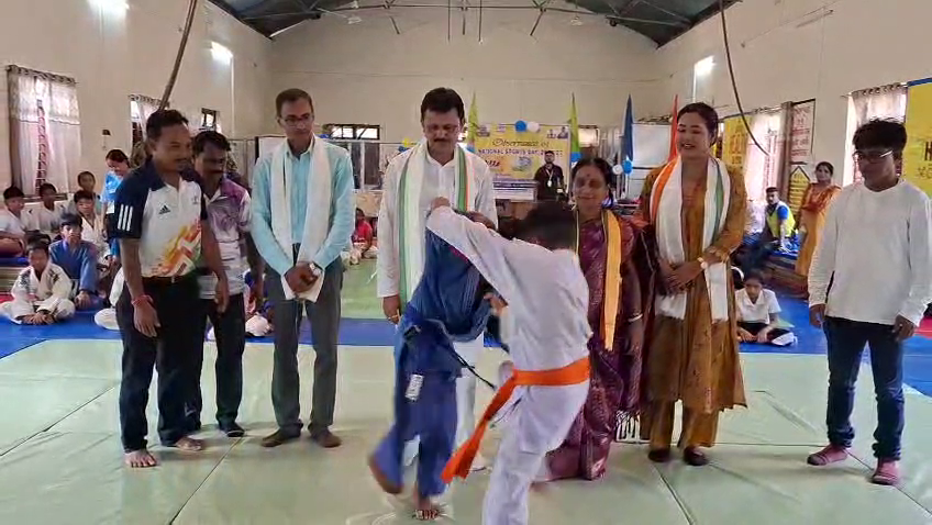 তারুণ্যের শক্তিতে মুখরিত সাব্রুম, চতকছড়িতে দক্ষিণ জেলাভিত্তিক বিদ্যালয় জুডো প্রতিযোগিতা ২০২৬-২৭-এর বর্ণাঢ্য সূচনা