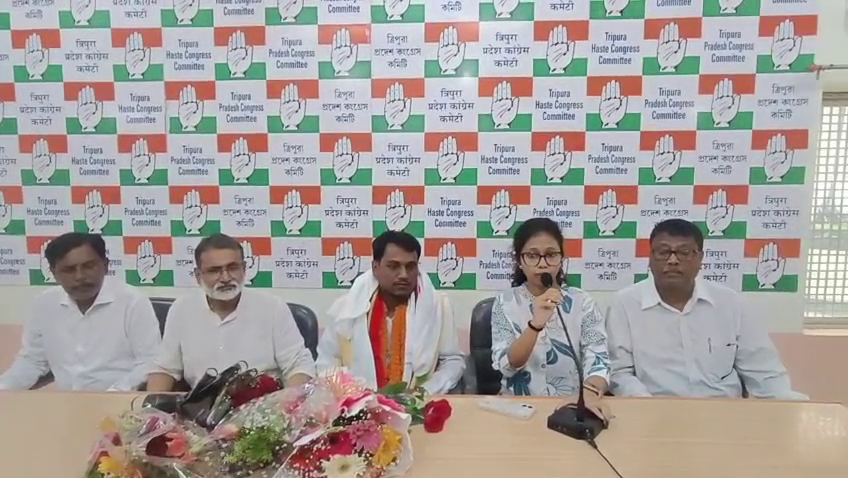  সংবর্ধিত নবনিযুক্ত এনএসওয়াই সভাপতি,জোড় লড়াইয়ের ইঙ্গিত দিলেন আমির হোসেন 