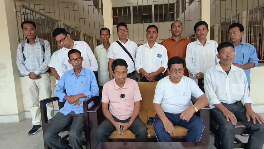   ৫ জুন থেকে অনির্দিষ্টকালের জন্য জাতীয় সড়ক ও রেল অবরোধের ডাক দিল আত্মসমর্পণকারী বৈরীরা 