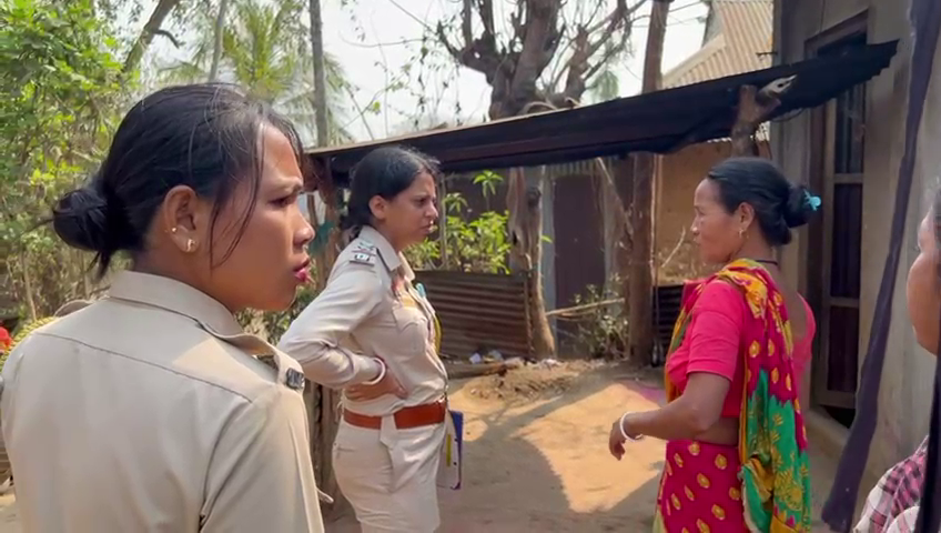 স্ত্রীকে খুন করে মৃতদেহ নিয়ে রাত কাটালেন স্বামী।