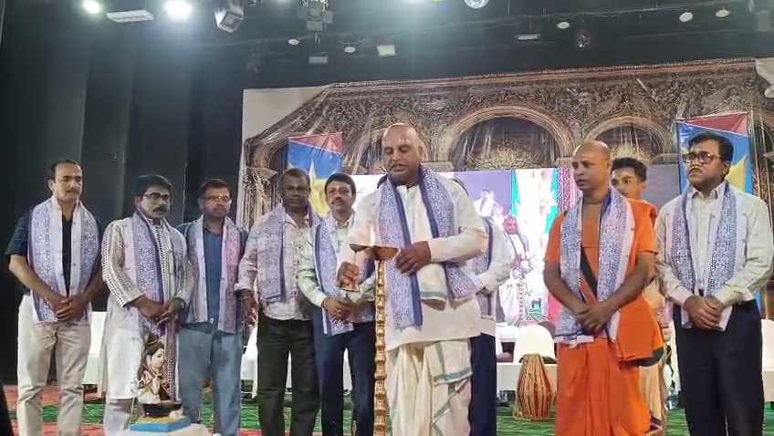 আমবাসায়  অনুষ্ঠিত হলো 'অঙ্কন শিক্ষায়তন আর্ট সেন্টার'-এর 'বার্ষিক পুরস্কার বিতরণ অনুষ্ঠান