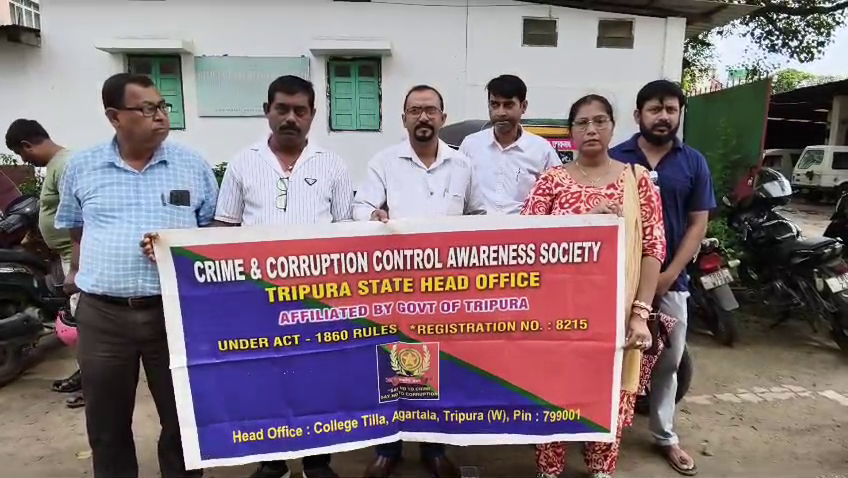 স্টাডি লিভে থাকা প্রায় ২২ জন নার্সিং স্টাফের উপস্থিতি ও উচ্চশিক্ষা সংক্রান্ত অভিযোগের নিরপেক্ষ তদন্তের দাবি