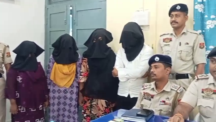  নারী পাচার রুখে দিল এয়ারপোর্ট থানার পুলিশ, আটক তিন বাংলাদেশী মহিলা সহ এক ভারতীয় টাউট  