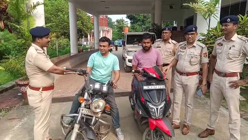 জিবি হাসপাতাল থেকে চুরি হওয়া এনফিল্ড বাইক ও এনটর্ক স্কুটি উদ্ধার, চোরের সন্ধানে পুলিশ