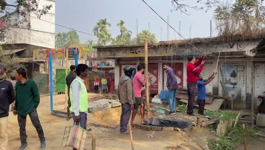 তেলিয়ামুড়া'য় পৌর পরিষদের  উচ্ছেদ অভিযান, 