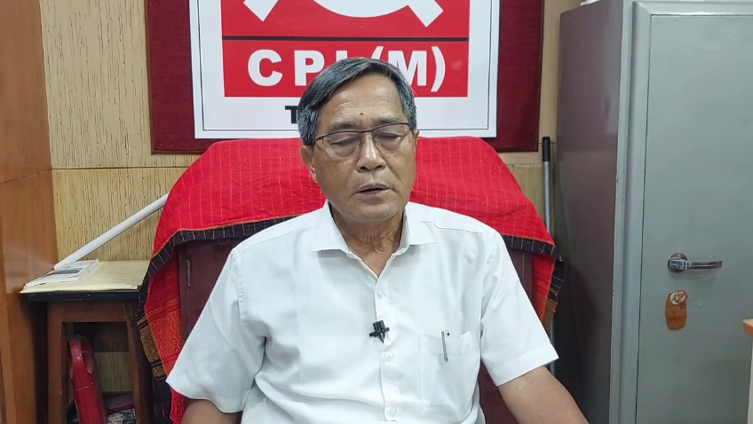 কালীবাজারে প্রাক্তন মুখ্যমন্ত্রীর গাড়িতে বাধার ঘটনার নিন্দা ও ধিক্কার জানালেন বিরোধী দলনেতা 