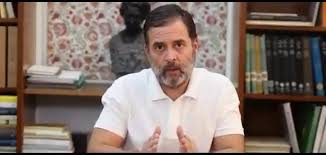 জ্বালানির মূল্যবৃদ্ধি, প্রধানমন্ত্রীর বিদেশ সফর নিয়ে ফের তোপ রাহুলের