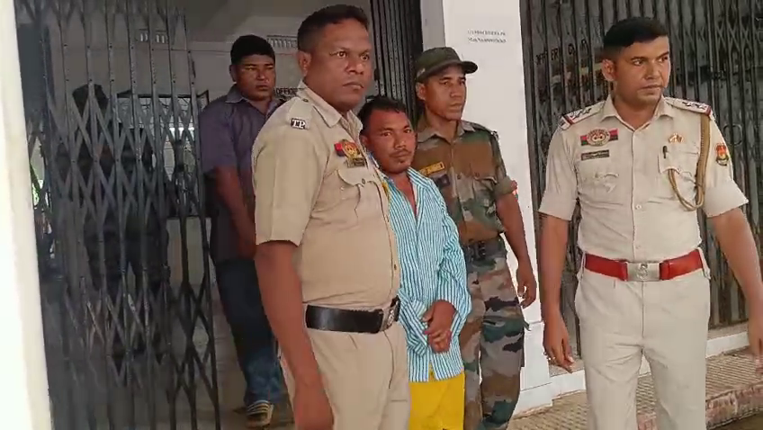 কড়া নিরাপত্তার মধ্যে খুনী লালছুয়া ব্রু -কে গন্ডাছড়া মহকুমা আদালতে প্রেরণ করে পুলিশ