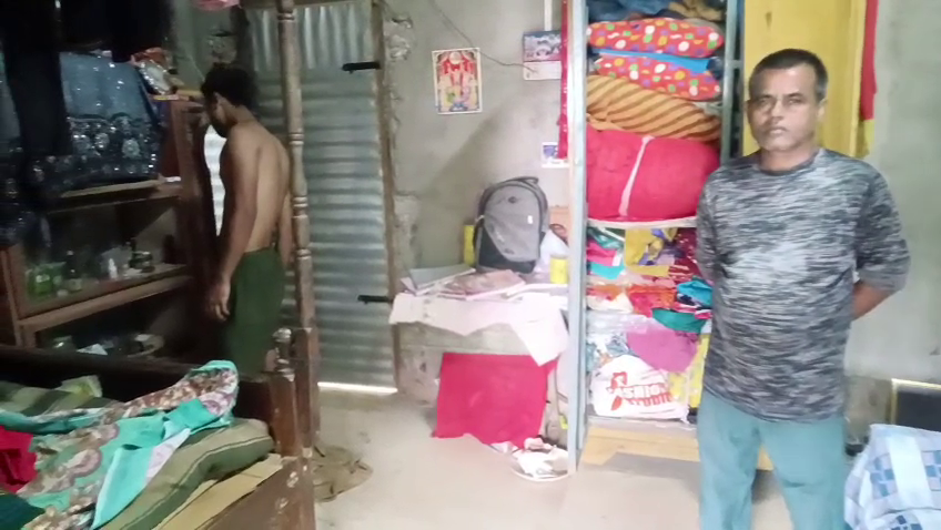  ভর সন্ধ্যায় দুঃসাহসিক  চুরি ,চাঞ্চল্য রাজধানীর লিচু বাগান এলাকায় 