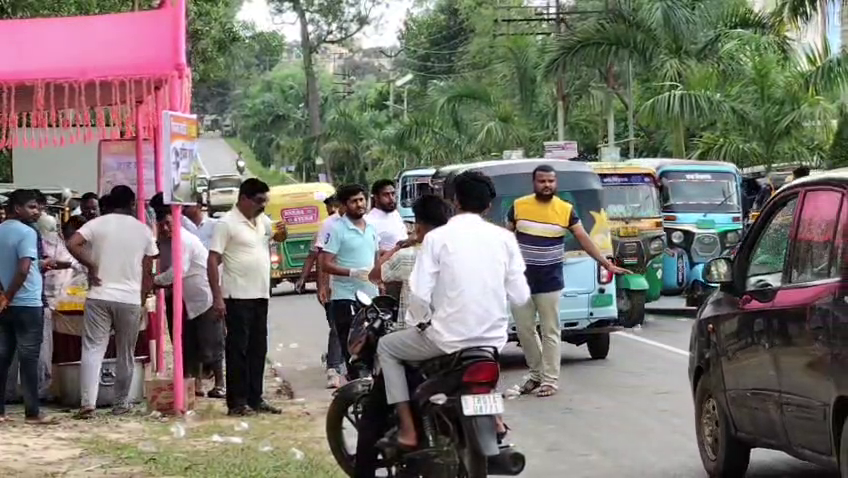  সিমনা অটো ই-রিকশা শ্রমিক সংঘের প্রশংসনীয় উদ্যোগ 
