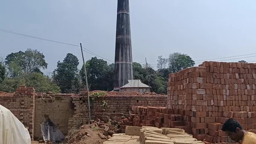 রেগার টাকা না আসায় ক্ষুদ্র শিল্প কারখানা গুলি পড়েছে মহা সমস্যায়।