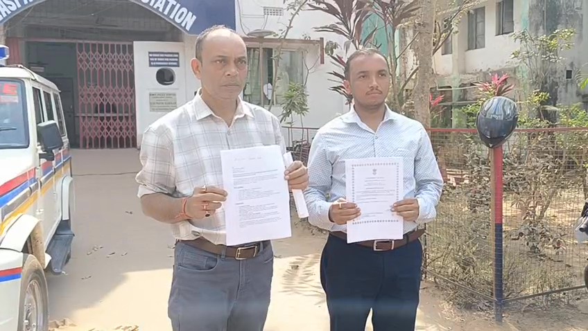 আক্রমণকারীদের শাস্তির দাবিতে থানার দ্বারস্থ হলেন ত্রিপুরেশ্বরী মাইক্রো ফিন্যান্সের আধিকারিকরা 