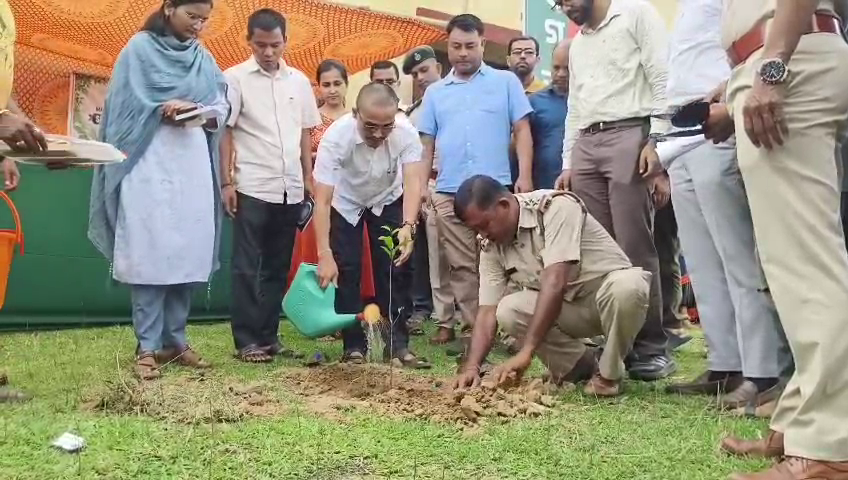 ছৈলেংটায় বন দপ্তরের উদ্যোগে অনুষ্ঠিত হলো মহকুমা ভিত্তিক বনমোহৎসব