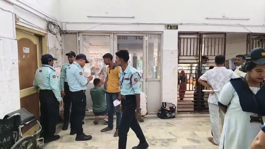  চুরি করতে এসে জিবি হাসপাতালে ধৃত এক চোর 