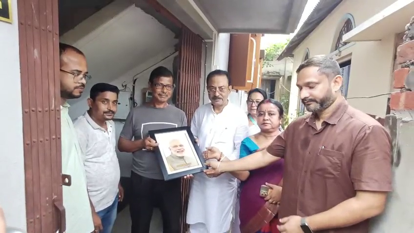  ৩১ নম্বর ওয়ার্ডের উদ্যোগে বৃক্ষরোপণ ও সাফাই অভিযান 
