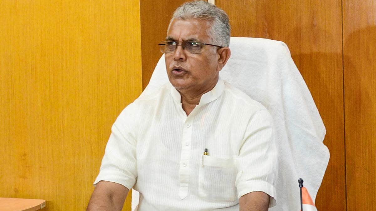 সিজেপি বিক্ষোভ ও কংগ্রেসকে তোপ মন্ত্রী দিলীপ ঘোষের