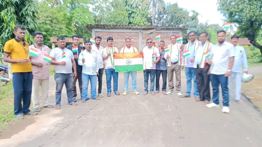 প্রতাপগড়ের আড়ালিয়ায় বিরসা মুন্ডা শক্তি কেন্দ্রের উদ্যোগে হর-ঘর তিরঙ্গা কর্মসূচি উদযাপন 