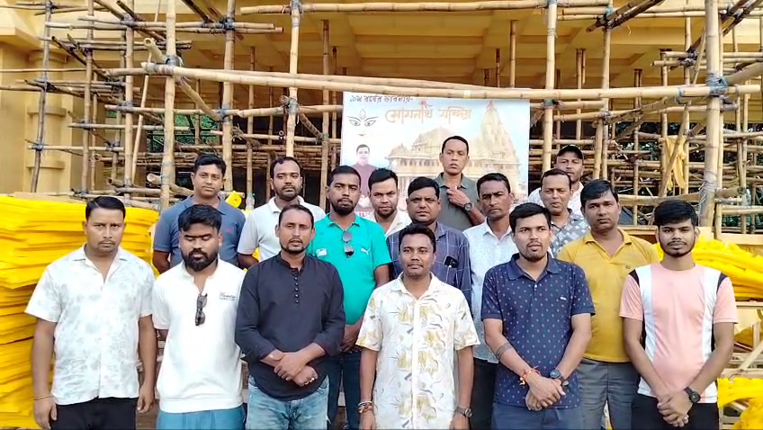শারদোৎসবকে কেন্দ্র করে  সাংবাদিক সম্মেলনে শ্রীরামপুর সংহতি সার্বজনীন দুর্গা পূজা কমিটি